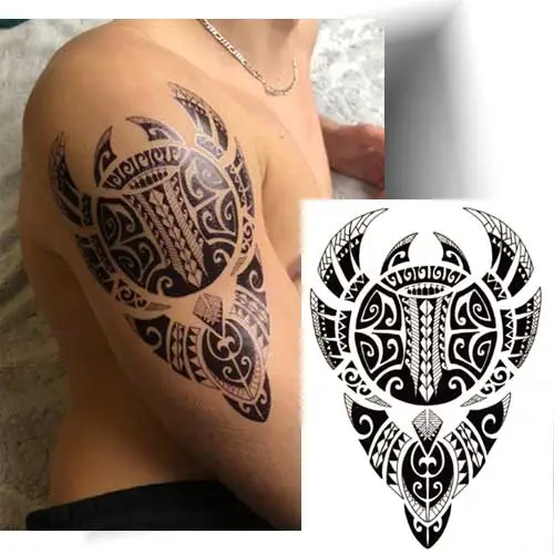 Tatouage temporaire raie manta maorie en noir : Un symbole de liberté et de sagesse, idéal pour une soirée ou un événement spécial. Facile à appliquer et avec une tenue de 3 à 7 jours.